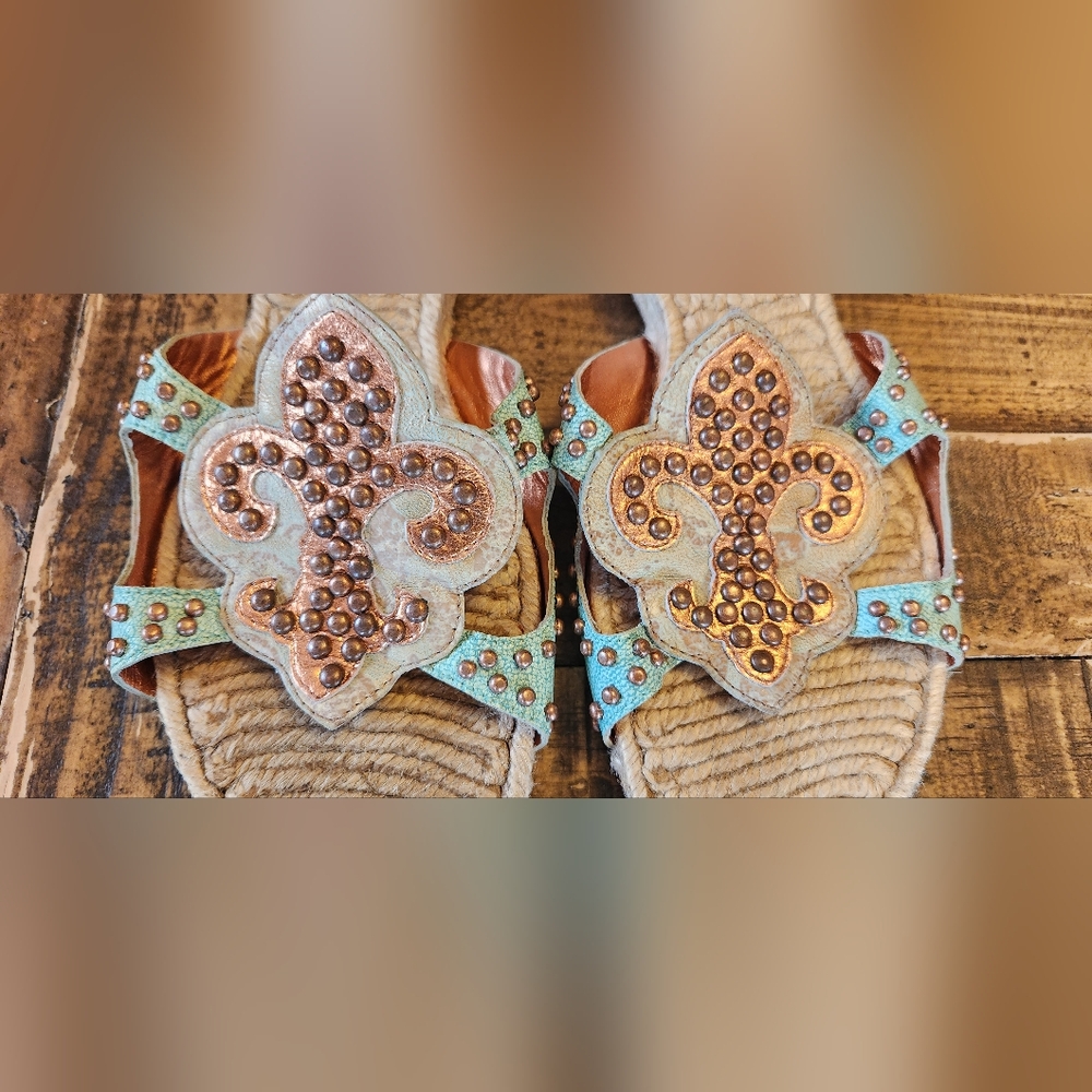 BRIDGET SHUSTER Leather Studded Esparadille Fluer De Lis Sandals Size 8 - Picture 2 of 10